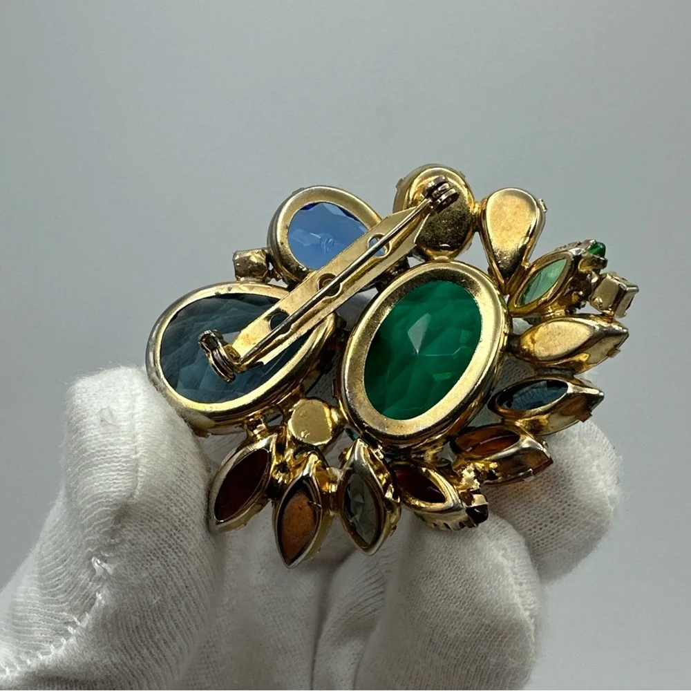 Vintage Designer by Juliana, brooch, multi colored stones #638‎